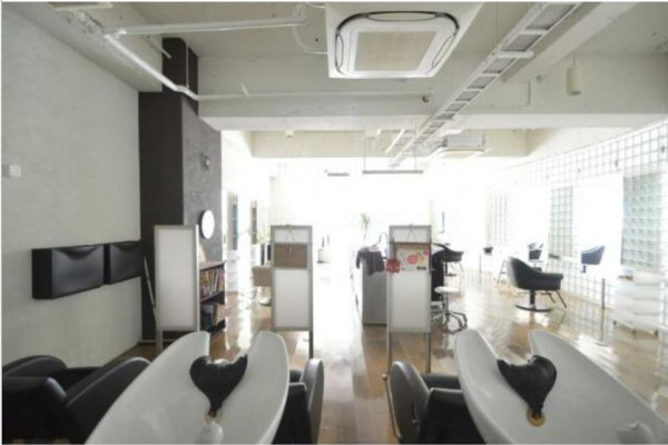 広島電鉄白島線 八丁堀駅徒歩3分 27坪 美容室居抜き 造作無償 美容室 エステサロンの居抜き物件 テナント物件検索 サロン不動産ネット 理容室 床屋 賃貸 買取 エステ 居抜き店舗 売買 スパ 美容院 開業