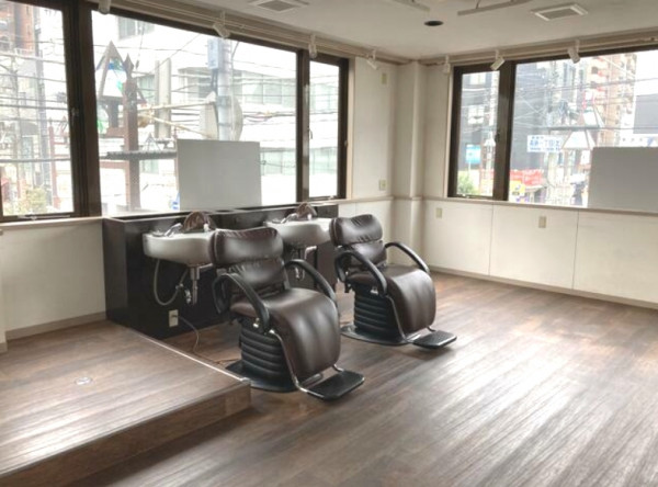 草加駅徒歩3分 16坪 美容室居抜き 造作無償 美容室 エステサロンの居抜き物件 テナント物件検索 サロン不動産ネット 理容室 床屋 賃貸 買取 エステ 居抜き店舗 売買 スパ 美容院 開業