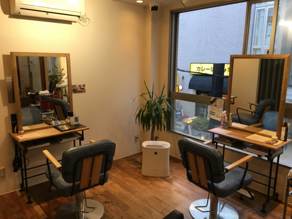 Jr山手線 池袋 駅 豊島区 池袋駅徒歩5分 8坪 美容室居抜き グリーン大通り至近 美内装 美容室 エステサロンの居抜き物件 テナント物件検索 サロン不動産ネット 理容室 床屋 賃貸 買取 エステ 居抜き店舗 売買 スパ 美容院 開業